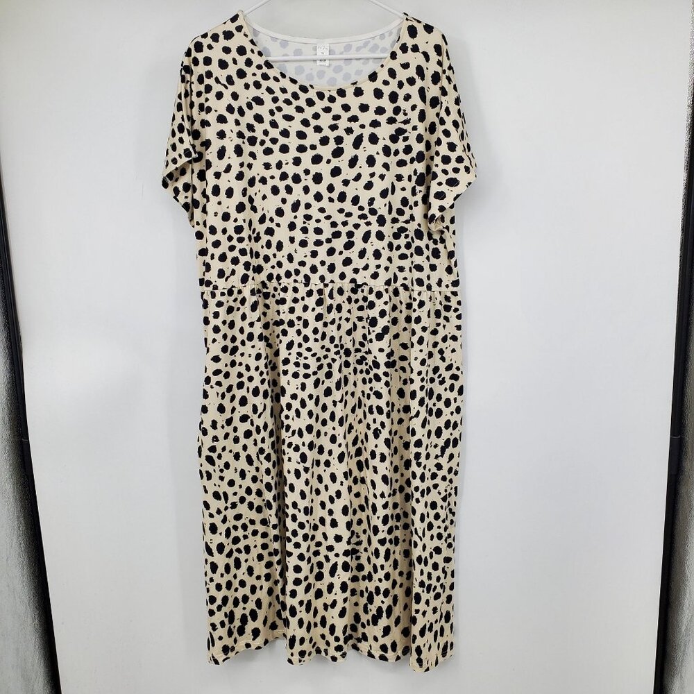 Pink Daisy Plus Animal Leopard Print White and Black Short‎ Sleeved Dress 2X